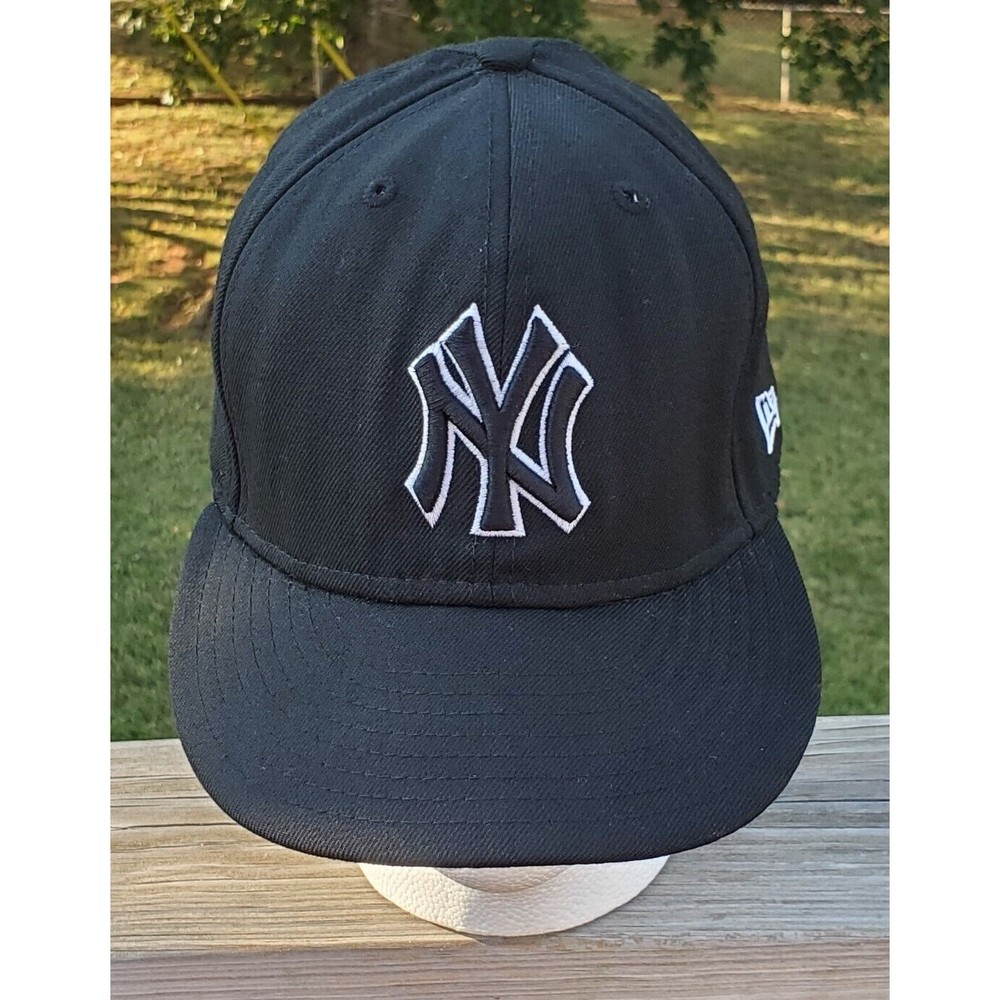 New Era 59Fifty New York Yankees Black Fitted Hat Black Emblem Wool Size 7 3/8